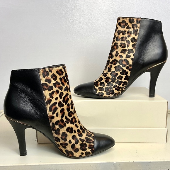 Sofft Shoes - Sofft Boots Womens Size 6.5 Makayla Ankle Boot Black Leather Pointed Zip Leopard